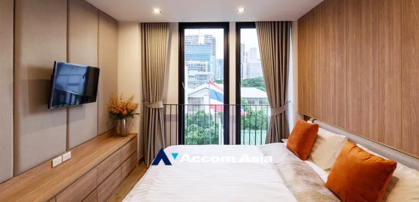  1 Bedroom  Apartment For Rent in Ploenchit, Bangkok  near MRT Lumphini (AA33175)