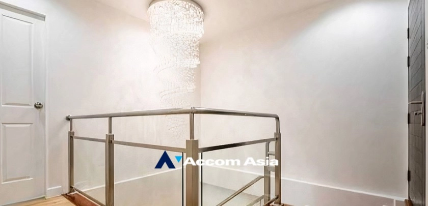 7  3 br Condominium For Sale in Ratchadaphisek ,Bangkok MRT Rama 9 at Belle Grand Rama 9  (Belle Avenue) AA33178