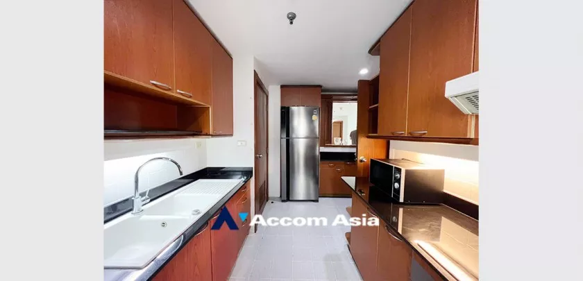 6  2 br Apartment For Rent in Sathorn ,Bangkok BTS Chong Nonsi at Thai Colonial Style AA33181