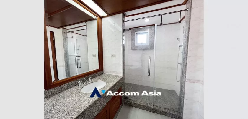 11  2 br Apartment For Rent in Sathorn ,Bangkok BTS Chong Nonsi at Thai Colonial Style AA33181