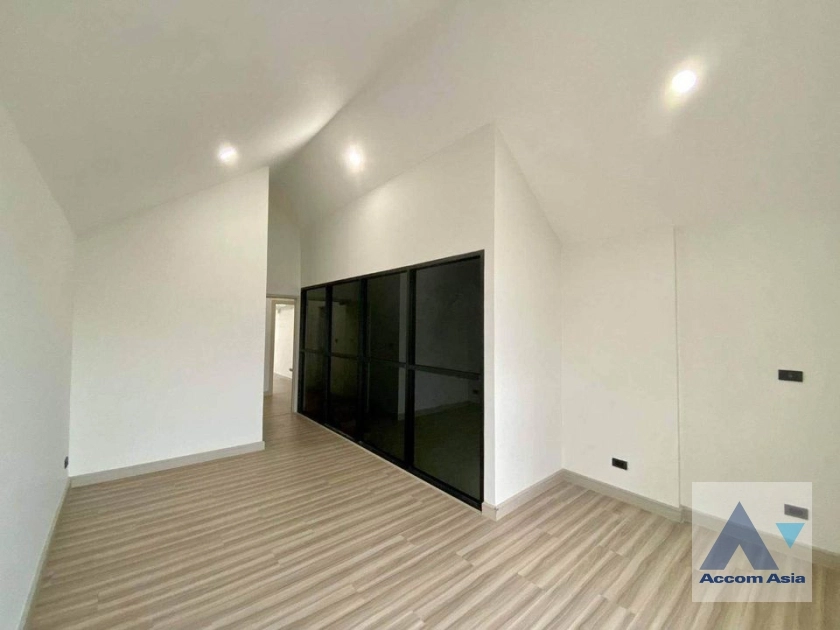 7  3 br Townhouse for rent and sale in Sukhumvit ,Bangkok BTS Udomsuk AA33185