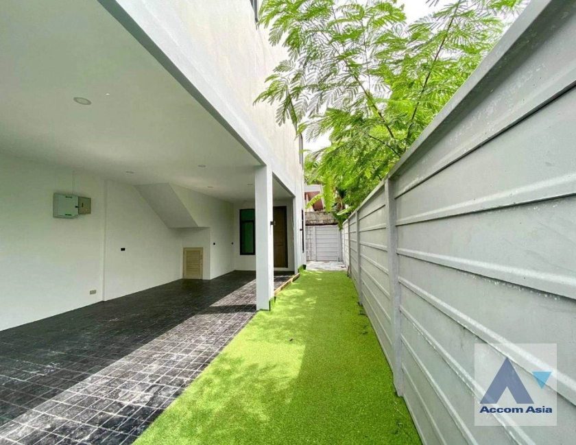 11  3 br Townhouse for rent and sale in Sukhumvit ,Bangkok BTS Udomsuk AA33185