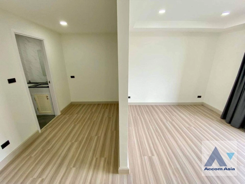 9  3 br Townhouse for rent and sale in Sukhumvit ,Bangkok BTS Udomsuk AA33185