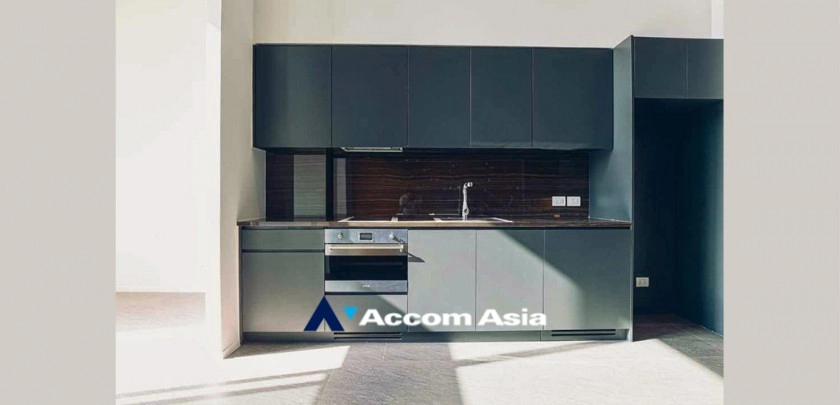 4  2 br Condominium For Sale in Silom ,Bangkok BTS Surasak at The Lofts Silom AA33193