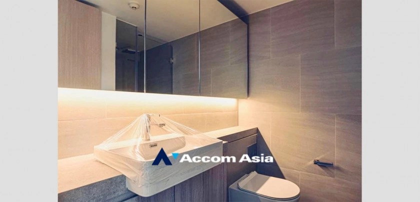 10  2 br Condominium For Sale in Silom ,Bangkok BTS Surasak at The Lofts Silom AA33193