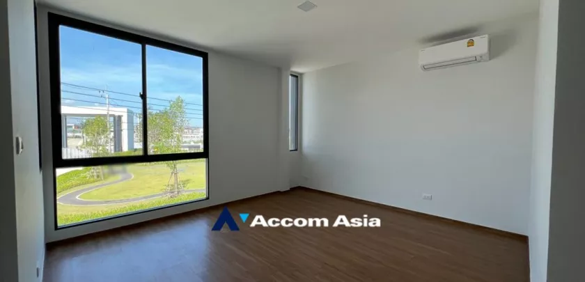 6  3 br Townhouse For Sale in Samutprakan ,Samutprakan  at House AA33199