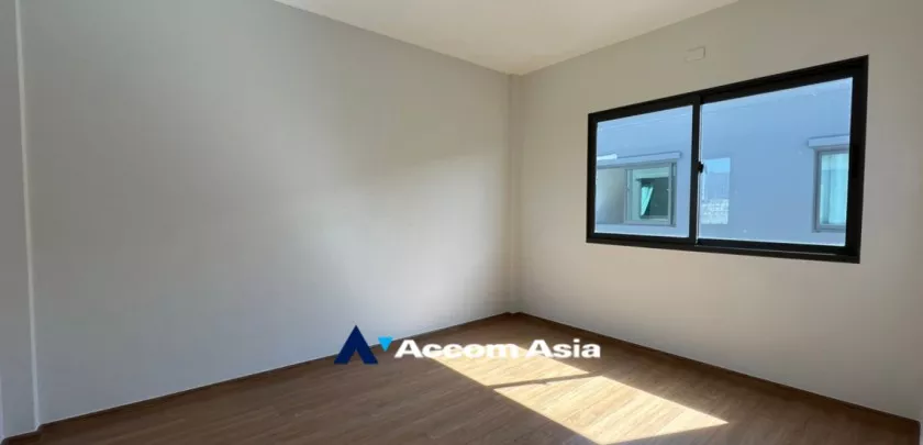 8  3 br Townhouse For Sale in  ,Samutprakan  at House AA33199