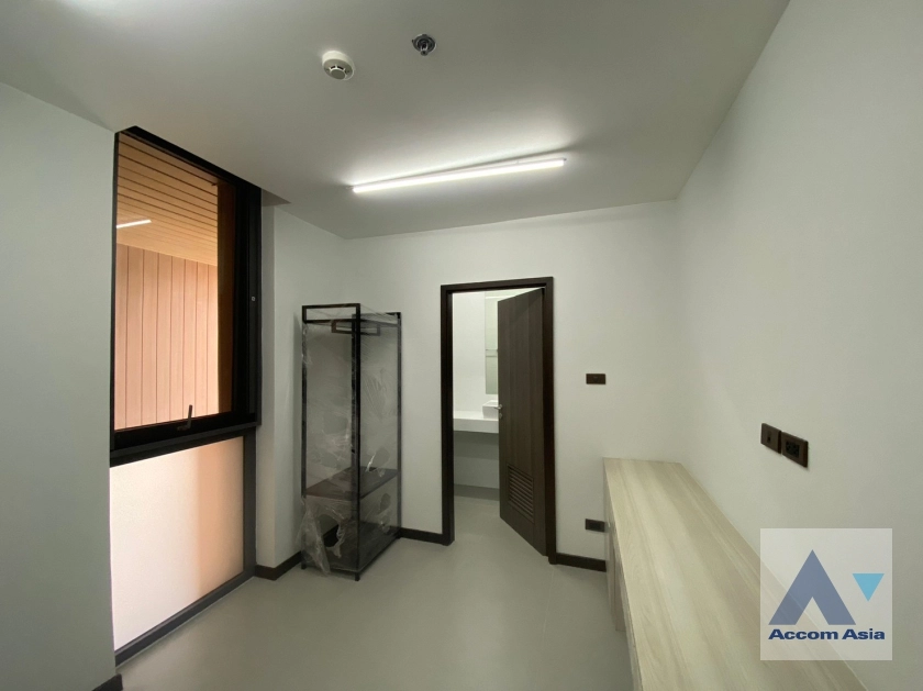 10  3 br Apartment for rent and sale in Sukhumvit ,Bangkok BTS Phrom Phong at Serene Place with Modern Style AA33200