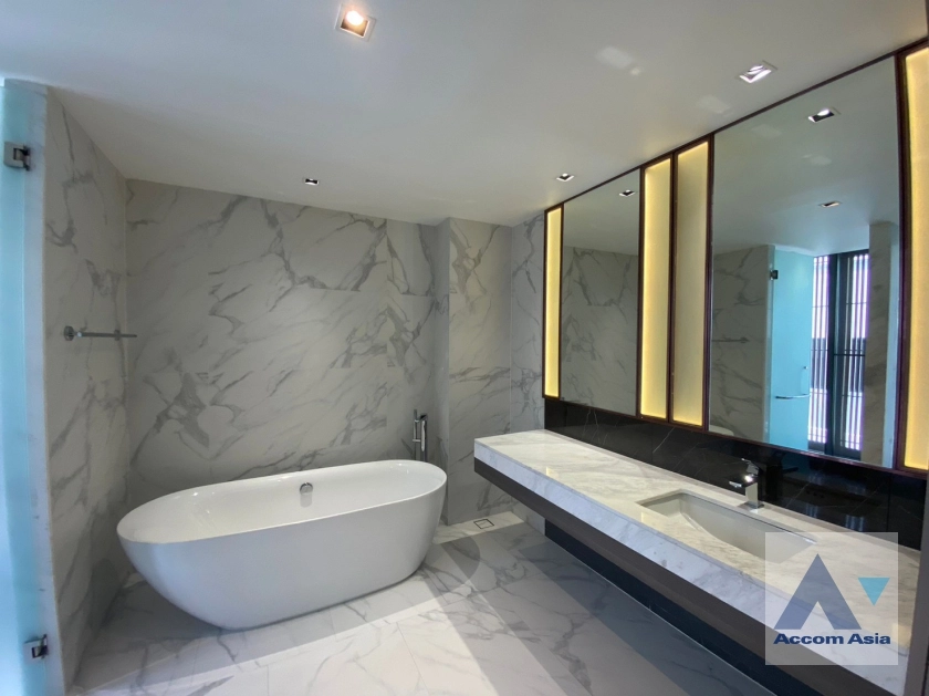 14  3 br Apartment for rent and sale in Sukhumvit ,Bangkok BTS Phrom Phong at Serene Place with Modern Style AA33200