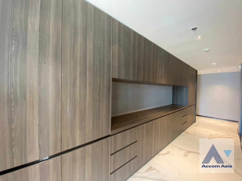 13  3 br Apartment for rent and sale in Sukhumvit ,Bangkok BTS Phrom Phong at Serene Place with Modern Style AA33200