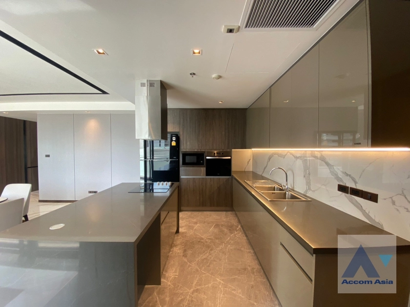 5  3 br Apartment for rent and sale in Sukhumvit ,Bangkok BTS Phrom Phong at Serene Place with Modern Style AA33200