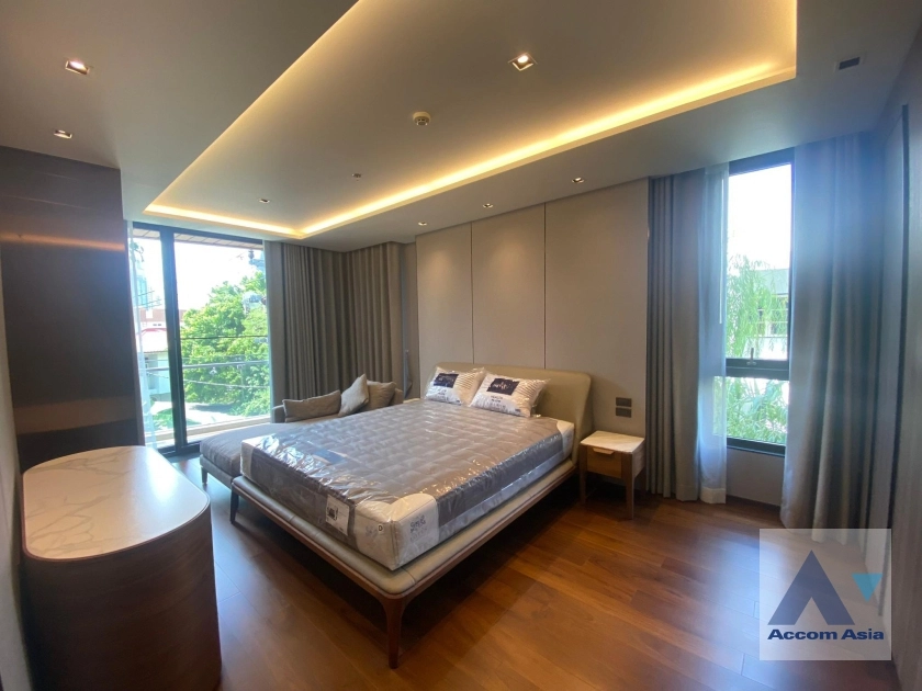 4  2 br Apartment For Rent in Sukhumvit ,Bangkok BTS Phrom Phong at Serene Place with Modern Style AA33201