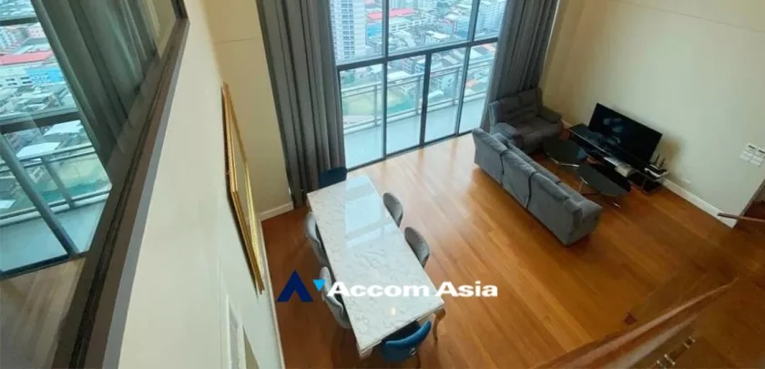 Duplex Condo |  3 Bedrooms  Condominium For Rent in Sukhumvit, Bangkok  near BTS Phrom Phong (AA33202)