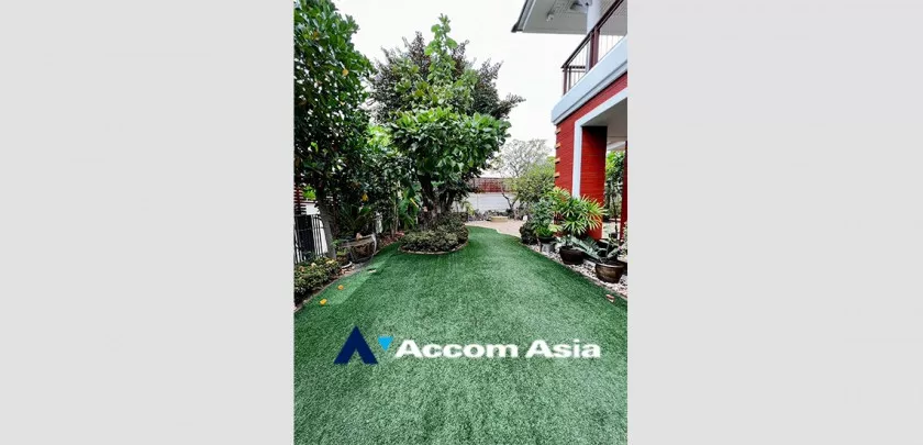 27  4 br House For Sale in Pattanakarn ,Bangkok  at Peaceful compound AA33210
