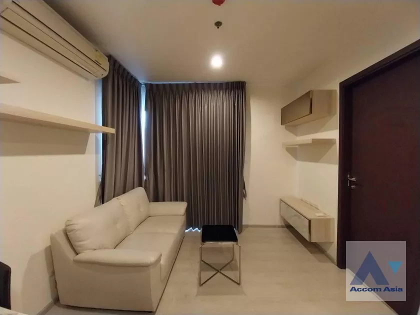  2 Bedrooms  Condominium For Rent in Phaholyothin, Bangkok  near MRT Rama 9 - ARL Makkasan (AA33212)
