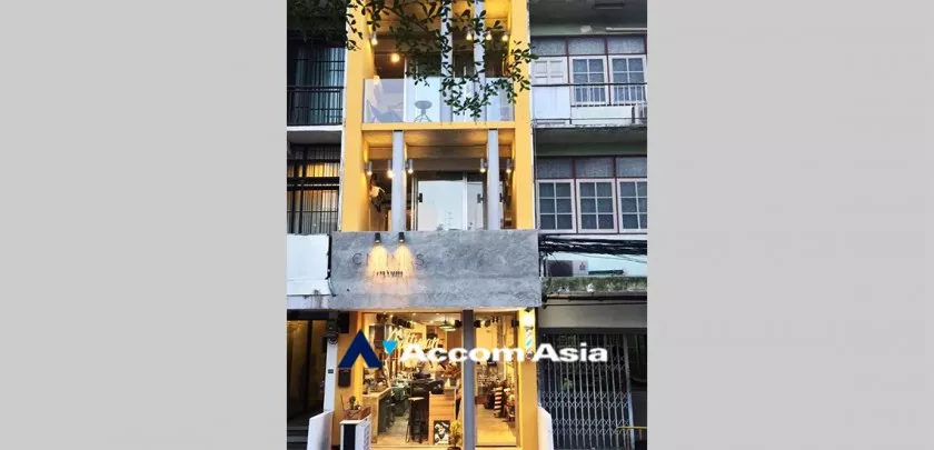  2  Shophouse For Sale in Sukhumvit ,Bangkok BTS Phra khanong AA33221