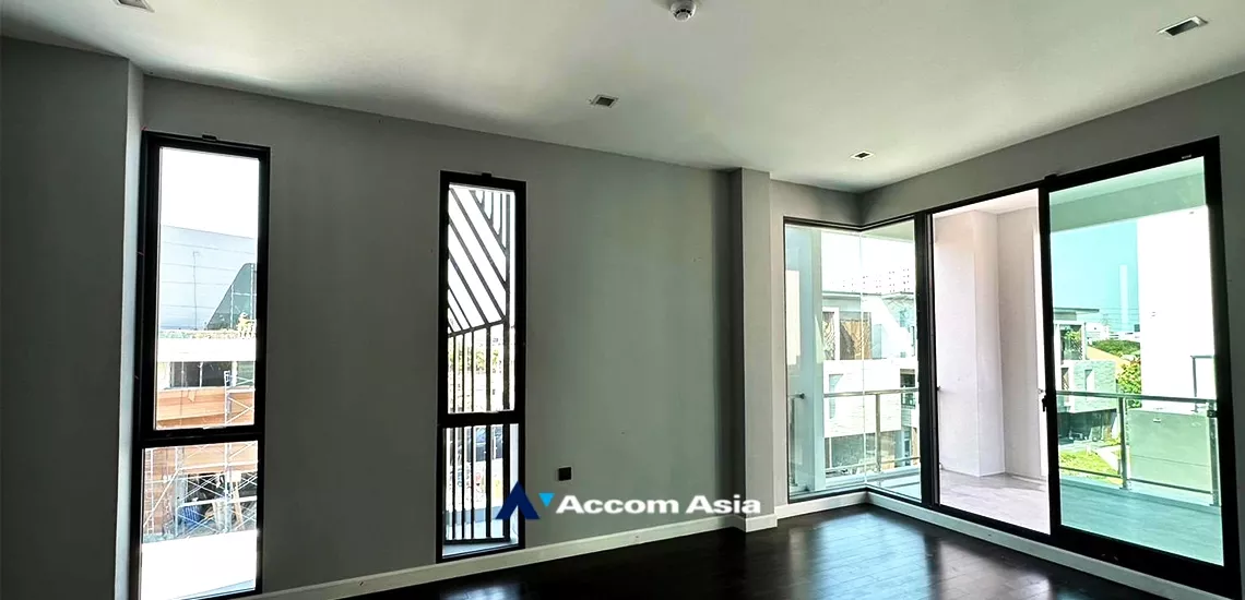 16  4 br House for rent and sale in Pattanakarn ,Bangkok ARL Hua Mak at The Gentry Phatthanakan AA33222