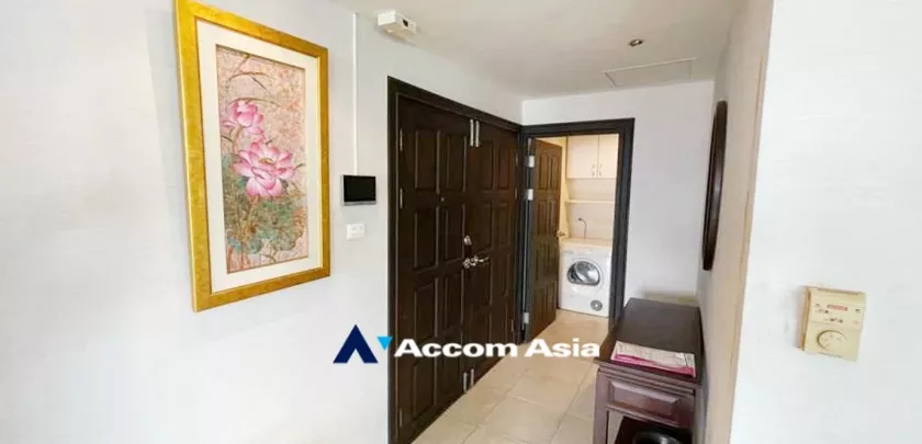 11  2 br Condominium For Sale in Sukhumvit ,Bangkok BTS Nana at Lake Green AA33227