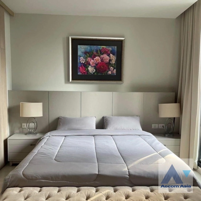 unit 1 Bedroom  Condominium For Rent in Ploenchit, Bangkok  near BTS Ploenchit (AA33228)