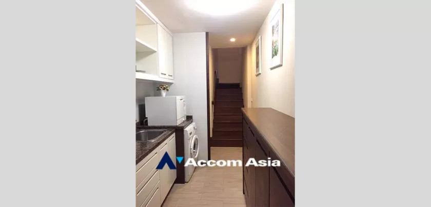 Duplex Condo |  2 Bedrooms  Condominium For Rent in Sukhumvit, Bangkok  near BTS Thong Lo (AA33229)