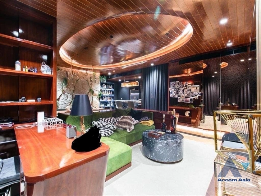 Quattro Thonglor Condominium  1 Bedroom for Sale & Rent BTS Thong Lo in Sukhumvit Bangkok