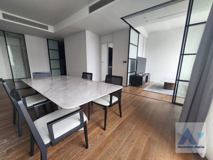 unitPet friendly |  2 Bedrooms  Condominium For Rent in Ploenchit, Bangkok  near BTS Ploenchit (AA33236)