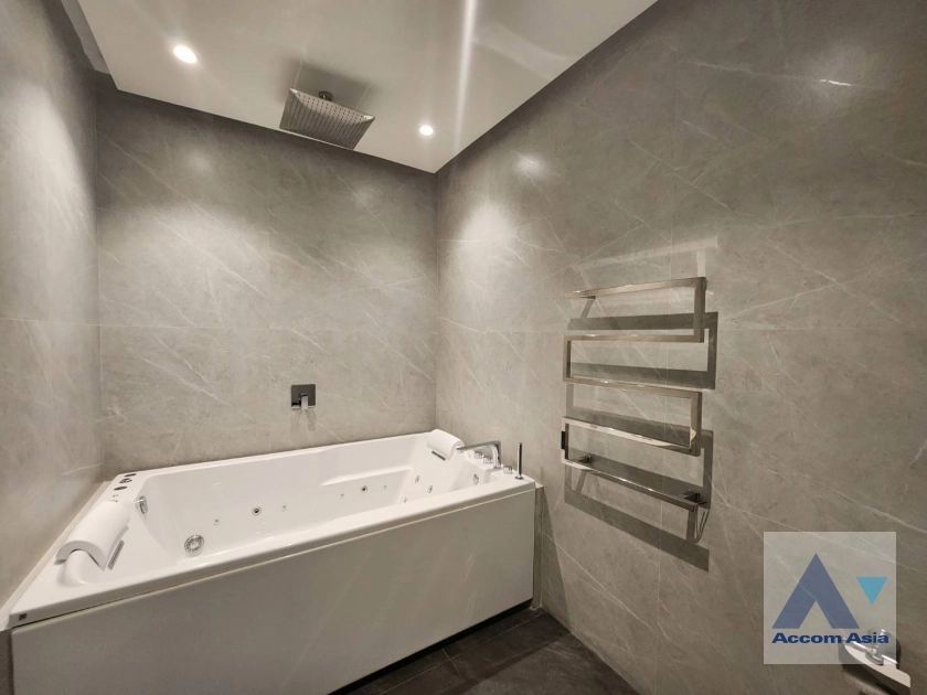 6  2 br Condominium For Rent in Ploenchit ,Bangkok BTS Ploenchit at MUNIQ Langsuan AA33236