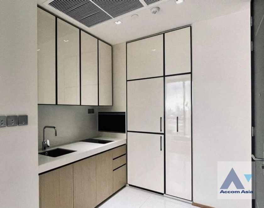 unit 1 Bedroom  Condominium For Rent & Sale in Sukhumvit, Bangkok  near BTS Thong Lo (AA33240)