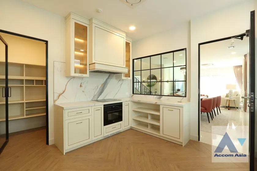 4  4 br House For Rent in Latkrabang ,Bangkok ARL Ban Thap Chang at Nantawan Rama 9 New Krungthepkreetha AA33242