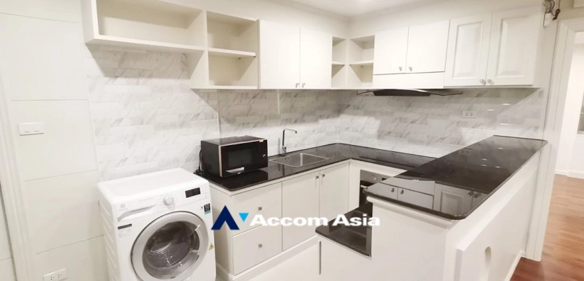 4  2 br Apartment For Rent in Sukhumvit ,Bangkok BTS Phrom Phong at Low-rise apartment, Walk 400m to BTS AA33251