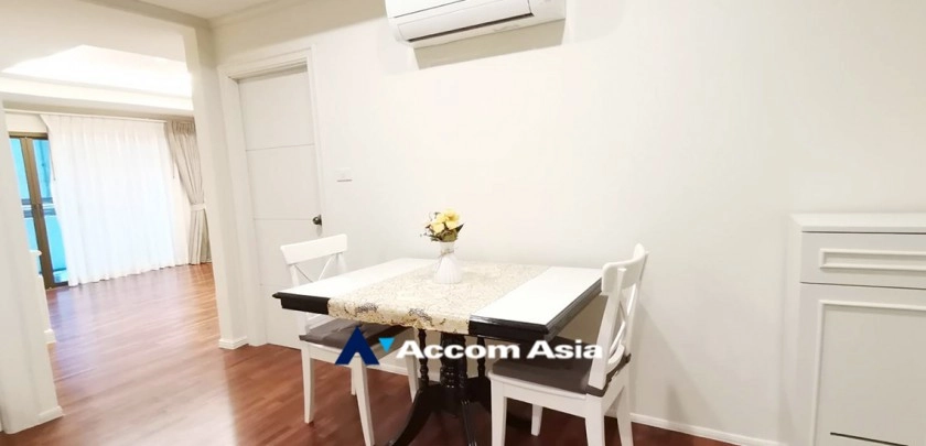 5  2 br Apartment For Rent in Sukhumvit ,Bangkok BTS Phrom Phong at Low-rise apartment, Walk 400m to BTS AA33251