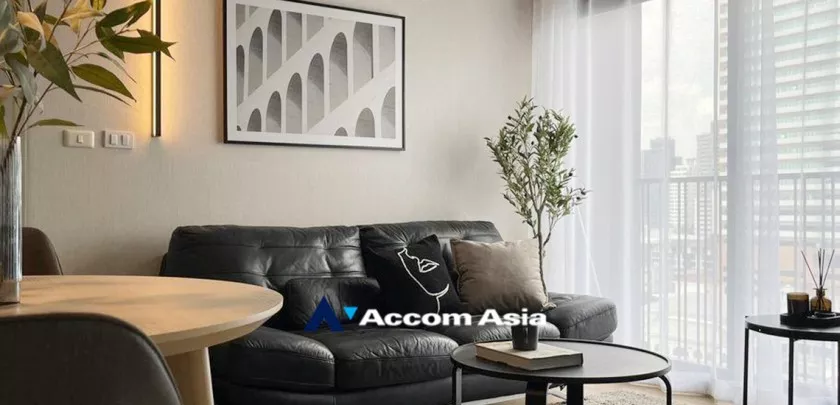 unit 1 Bedroom  Condominium For Rent in Sukhumvit, Bangkok  near BTS Ekkamai (AA33252)