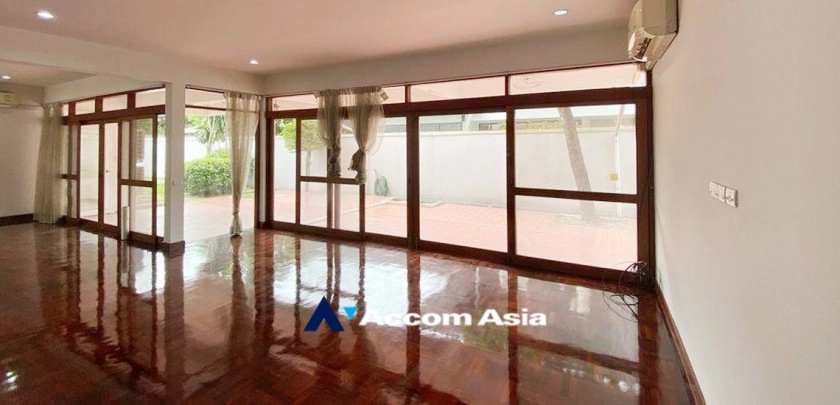 9  4 br House For Rent in Sukhumvit ,Bangkok BTS Thong Lo AA33264