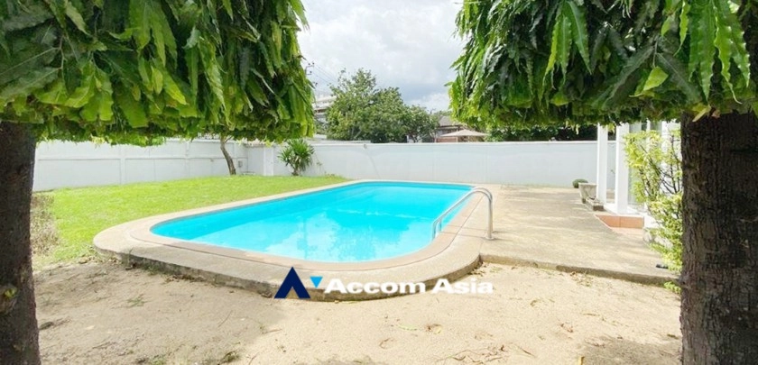  1  4 br House For Rent in Sukhumvit ,Bangkok BTS Thong Lo AA33264