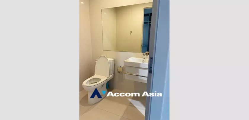 9  2 br Condominium For Sale in Ratchadaphisek ,Bangkok BTS Asok at Life Asoke AA33269