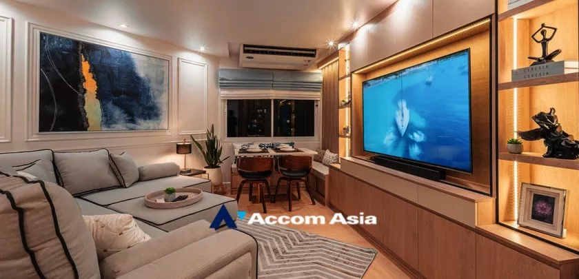 Fortune Condo Town Condominium  2 Bedroom for Sale   in Sathorn Bangkok