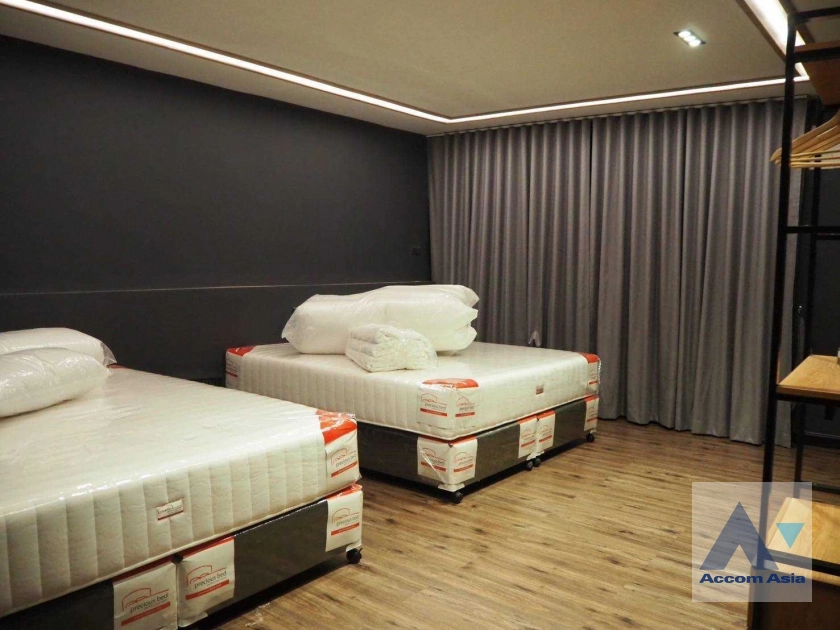 10  4 br Townhouse For Rent in Sathorn ,Bangkok BTS Saint Louis AA33272