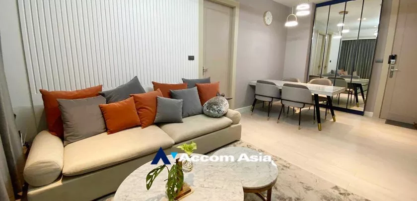  2 Bedrooms  Condominium For Sale in Ratchadapisek, Bangkok  (AA33281)