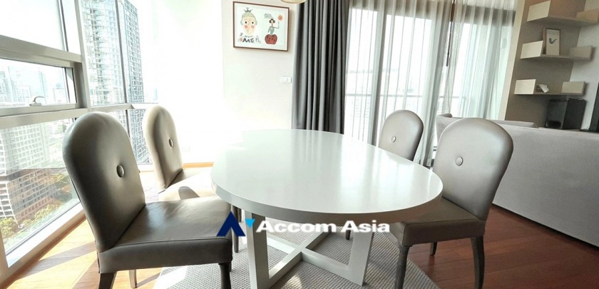  2 Bedrooms  Condominium For Rent & Sale in Ploenchit, Bangkok  near BTS Ploenchit (AA33287)