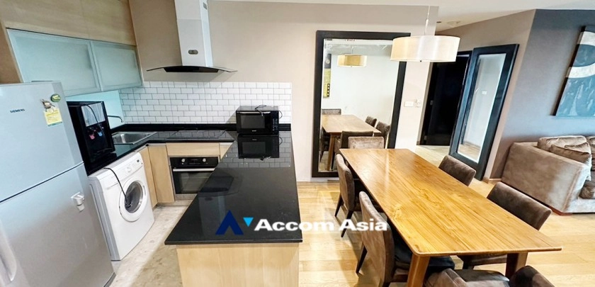 unit 2 Bedrooms  Condominium For Rent & Sale in Sathorn, Bangkok  near BTS Sala Daeng - MRT Lumphini (AA33292)