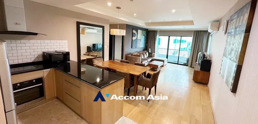  2 Bedrooms  Condominium For Rent in Sathorn, Bangkok  near BTS Sala Daeng - MRT Lumphini (AA33292)