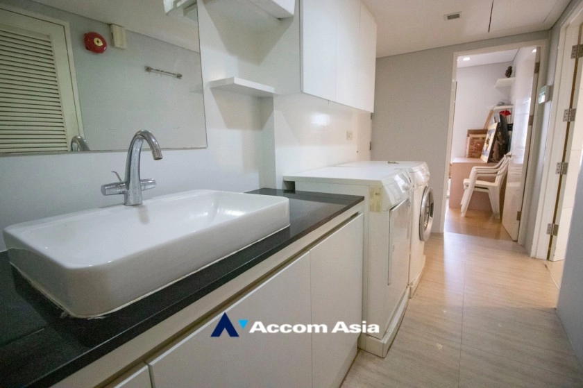 23  3 br Condominium For Rent in Ploenchit ,Bangkok BTS Chitlom at Chidlom Place AA33293