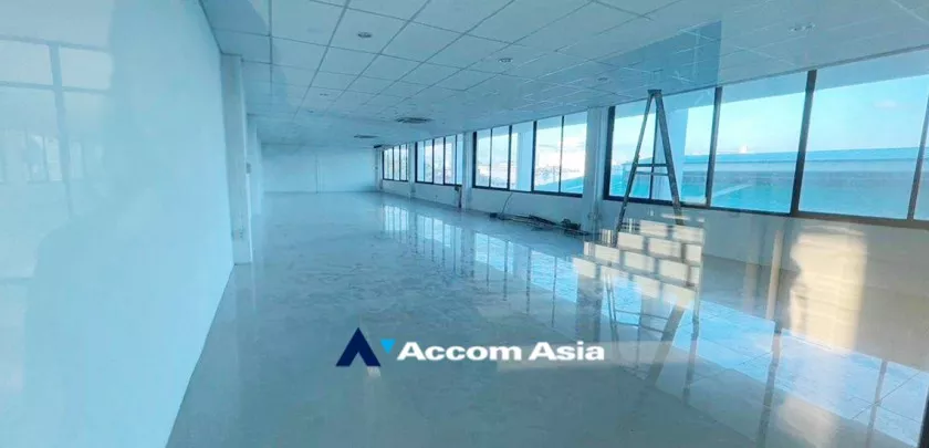  1  Office Space For Rent in Sukhumvit ,Bangkok BTS Phra khanong at S69 Office and Warehouse Space AA33294