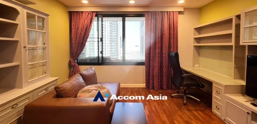  2 Bedrooms  Condominium For Rent in Sathorn, Bangkok  near BTS Chong Nonsi - MRT Lumphini (AA33296)