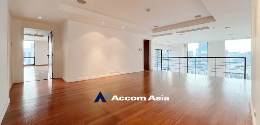18  3 br Condominium For Sale in Ploenchit ,Bangkok BTS Chitlom at Somkid Gardens AA33297