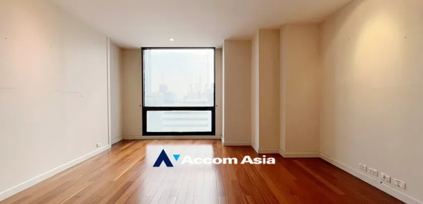 28  3 br Condominium For Sale in Ploenchit ,Bangkok BTS Chitlom at Somkid Gardens AA33297