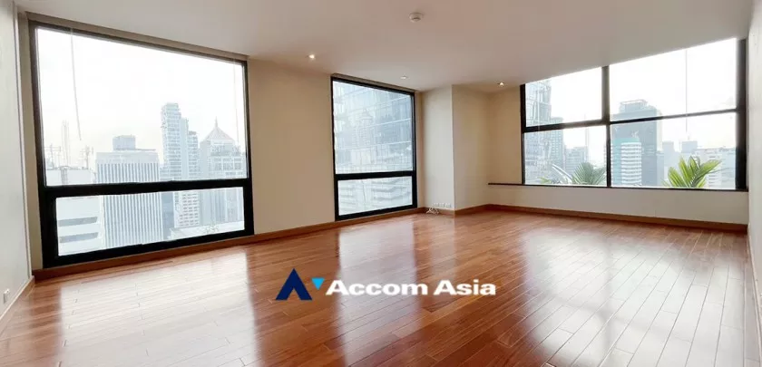 19  3 br Condominium For Sale in Ploenchit ,Bangkok BTS Chitlom at Somkid Gardens AA33297