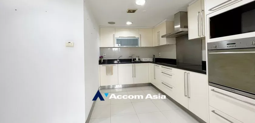 16  3 br Condominium For Sale in Ploenchit ,Bangkok BTS Chitlom at Somkid Gardens AA33297