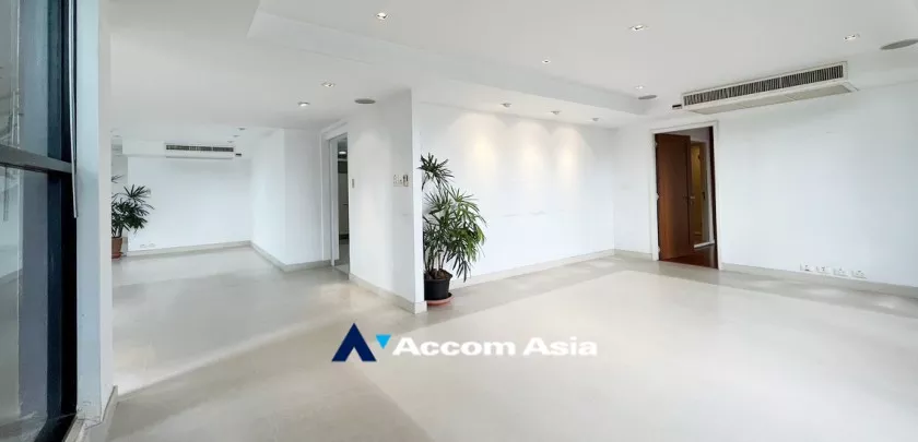 8  3 br Condominium For Sale in Ploenchit ,Bangkok BTS Chitlom at Somkid Gardens AA33297