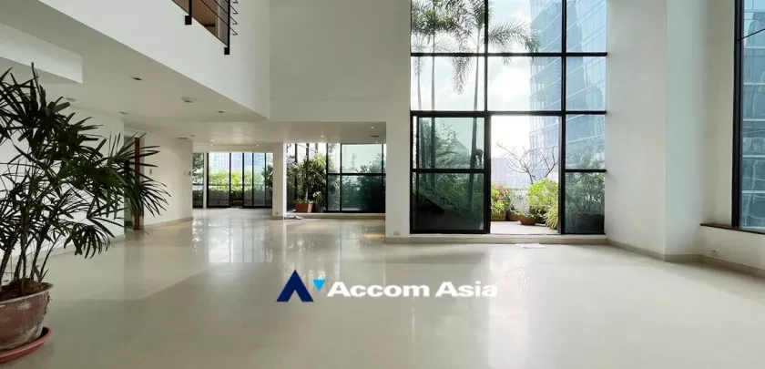 7  3 br Condominium For Sale in Ploenchit ,Bangkok BTS Chitlom at Somkid Gardens AA33297